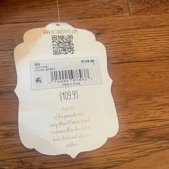 Altar’d State NWT Cranberry Mini Dress with Crocheted Flowers Size Small - Picture 4 of 6